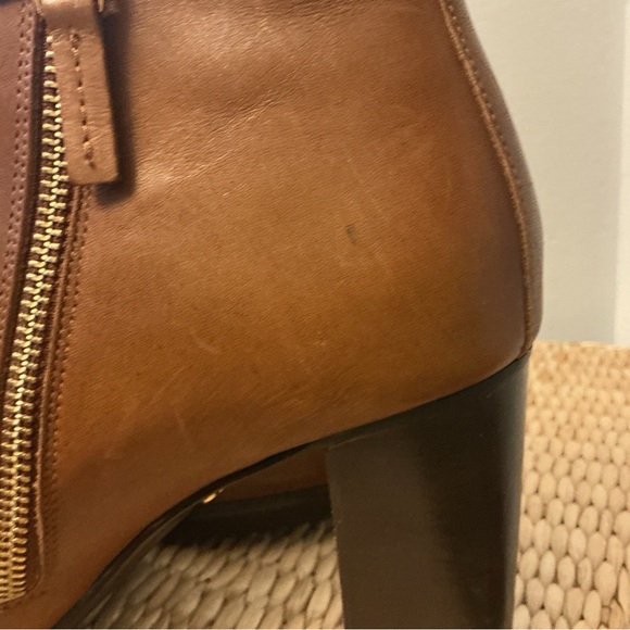 Lauren Ralph Lauren Tan Laletta Leather Bootie Ankle Boot 6.5 B Zip Closure - Picture 8 of 9